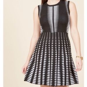 Zara Women Black & White Printed A-Line Knitted Dress Size XS